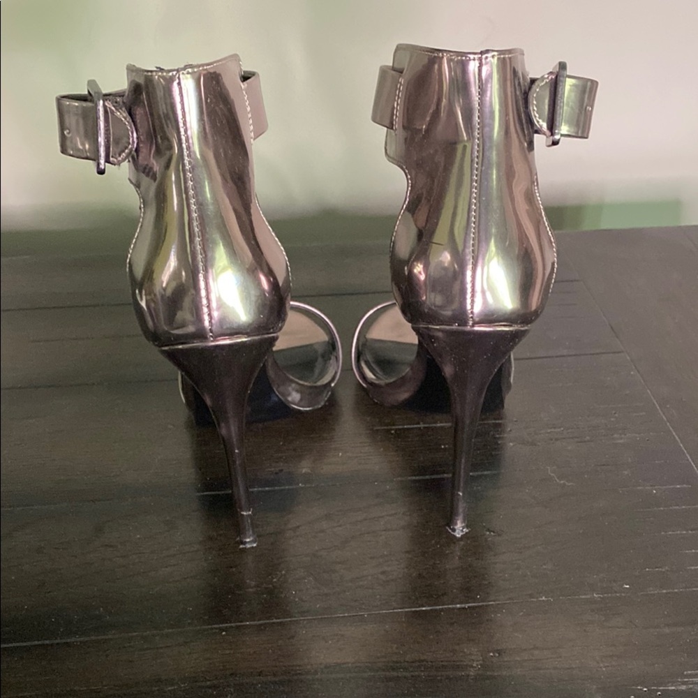 Steve Madden Metallic Sandals - Picture 2 of 6